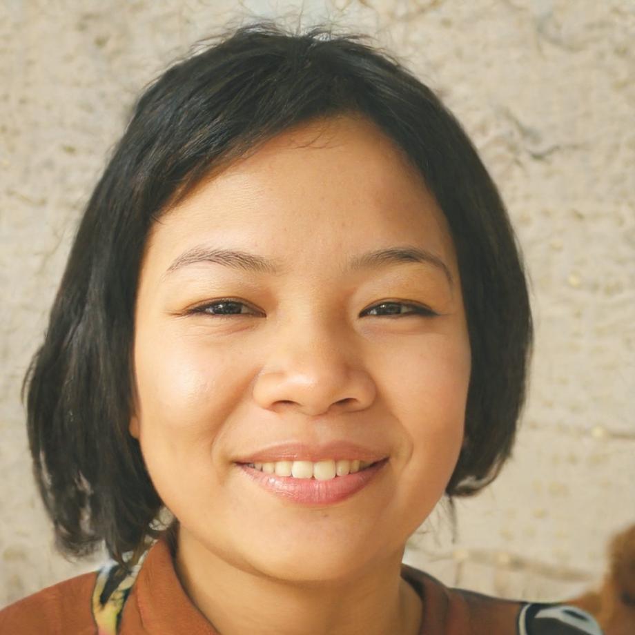Linh Pham, financial analysis instructor